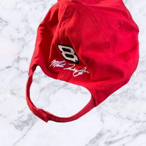 Bass bro shops red hat - Picture 2 of 7